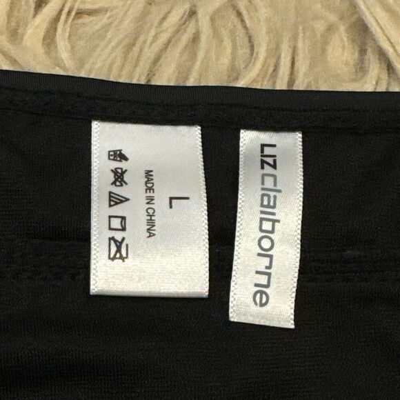 Swimsuit bottoms size large - Picture 2 of 3